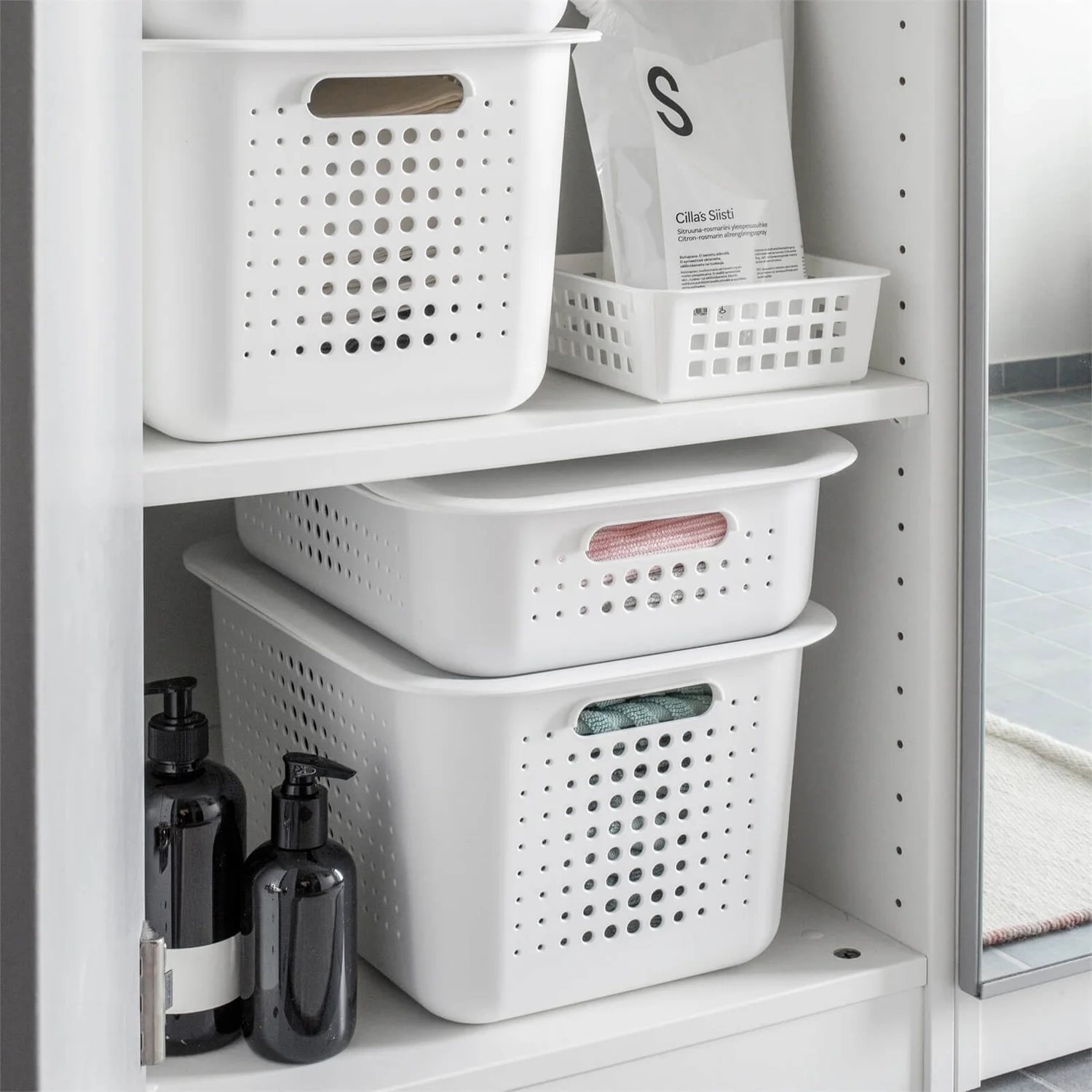 Smartstore 6L Wardrobe Basket - White 5 Smartstore 6L Wardrobe Basket - White - Image 3