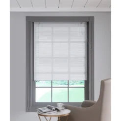 Aluminium Venetian Blind - White - 90x160cm