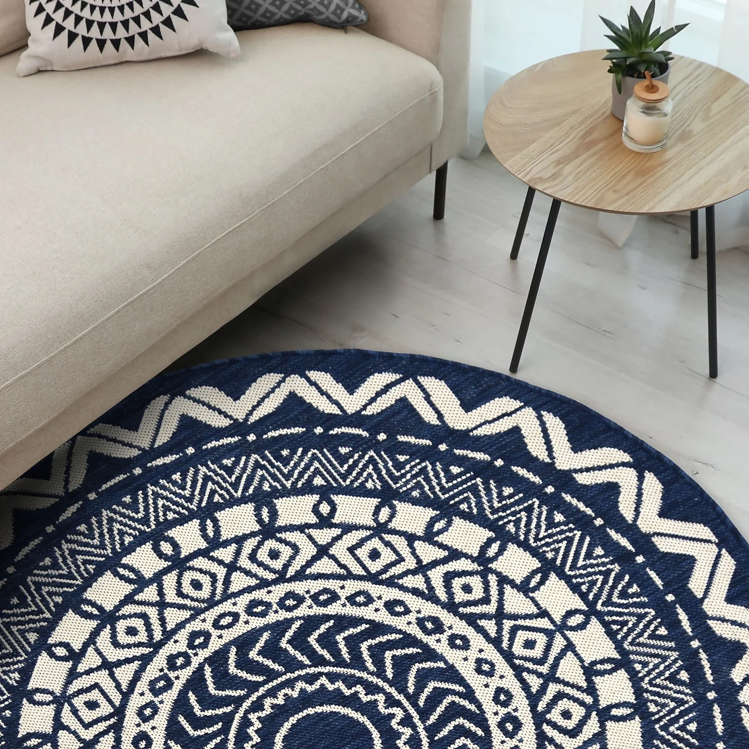 County Circle Indoor/Outdoor Rug - Navy - 133cm 5 County Circle Indoor/Outdoor Rug - Navy - 133cm - Image 3