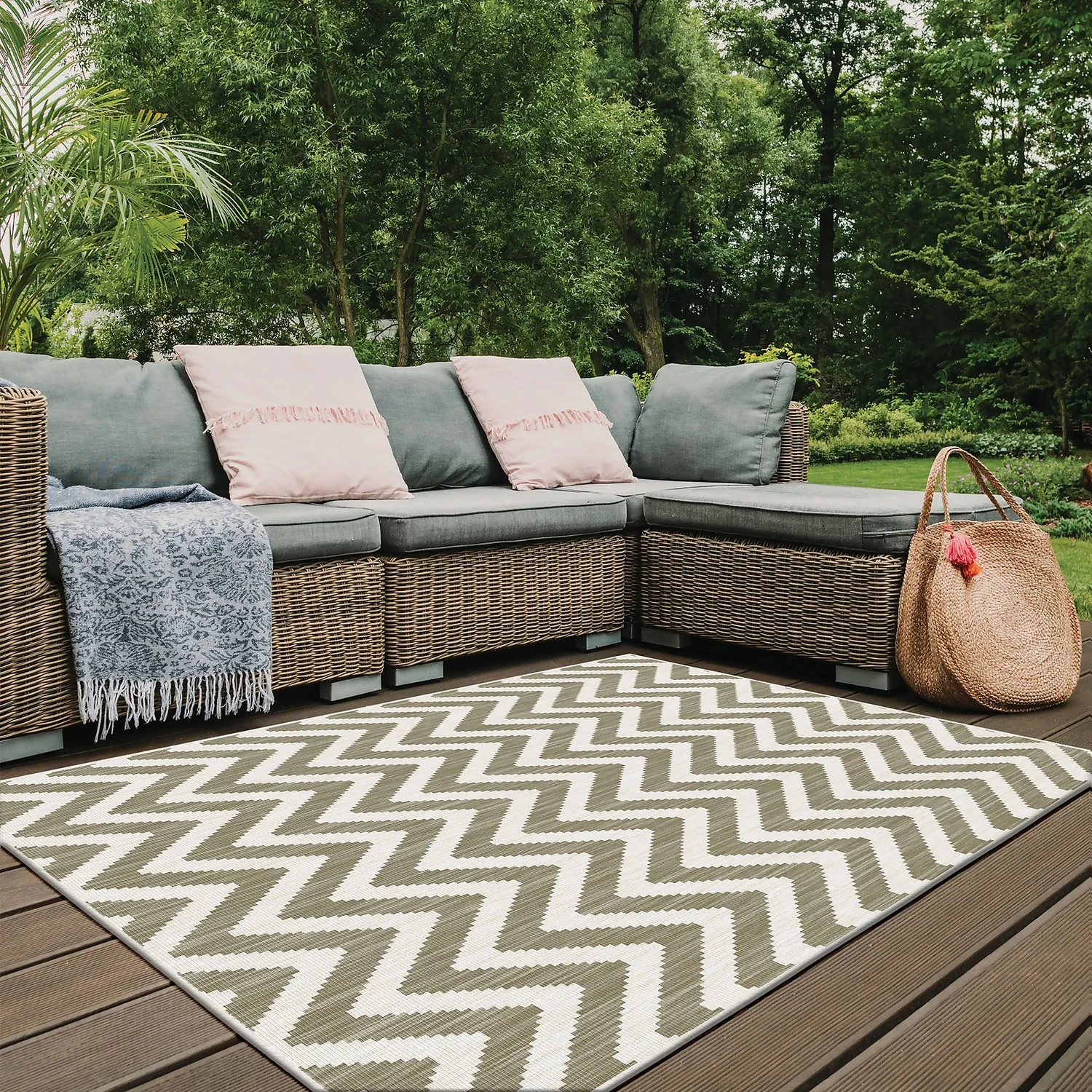 Duo Weave Indoor/Outdoor Rug - Chevrons Natural - 120x170cm 4 Duo Weave Indoor/Outdoor Rug - Chevrons Natural - 120x170cm - Image 2