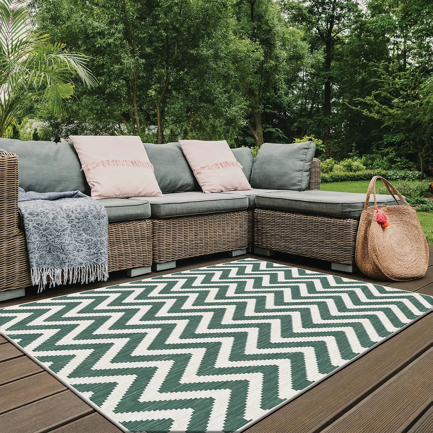 Duo Weave Indoor/Outdoor Rug - Chevrons Green - 160x230cm 4 Duo Weave Indoor/Outdoor Rug - Chevrons Green - 160x230cm - Image 2